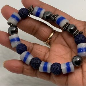 Stretchy necklace with African Beads